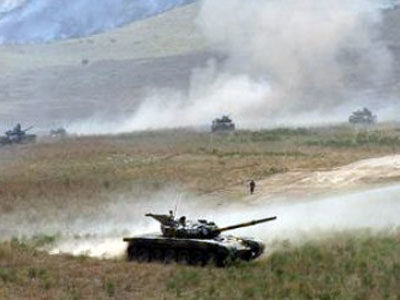 Düşmən Ağdamı atəşə tutur – Rəsmi