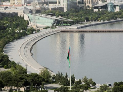 Katalikos II Qareginə, dünya ermənilərinə, Qarabağda yaşayan ermənilərə Bakı ermənilərindən müraciət