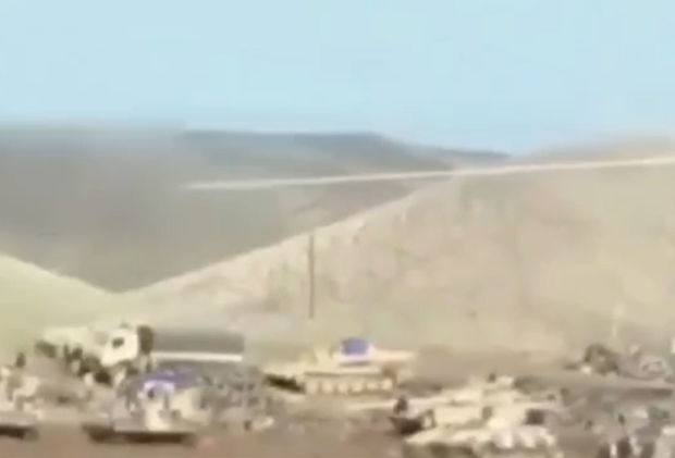 Ermənilər döyüş texnikalarını qoyub qaçır – VİDEO