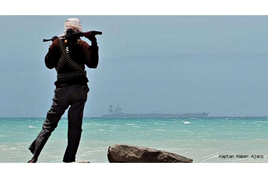 Bu ilin 9 ayında 132 gəmi dəniz qulduru hücumuna məruz qalıb