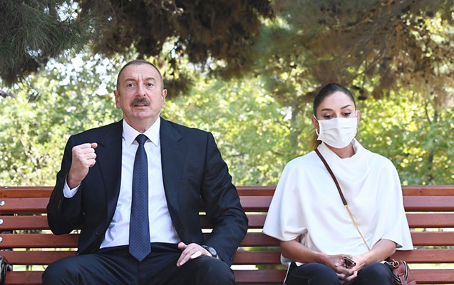 Prezidentlə xanımı bir aylıq əməkhaqqını Ordu üçün ayırdı