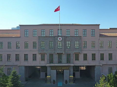 Türk müəllimdən nazirliyə məktub: “Qarabağda döyüşmək istəyirəm”