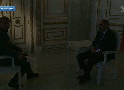 Paşinyanla müsahibə zamanı hökumət evinin işığı söndü – VİDEO