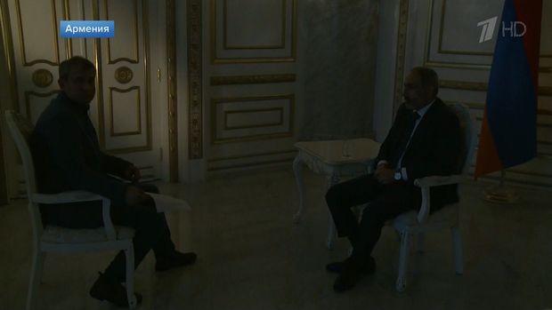 Paşinyanla müsahibə zamanı hökumət evinin işığı söndü – VİDEO