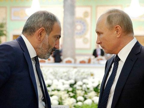 Paşinyan Putinə yatmağa imkan vermir – Erməni KİV