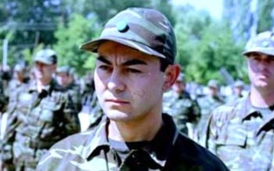 Erməni mətbuatı Sərdar Ortacın hərbi geyimli şəklini paylaşıb, “Azərbaycan hərbiçisini öldürdük” yazdı – FOTO