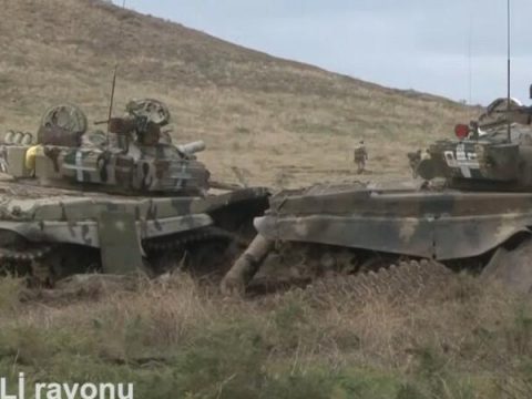 Ermənilərin Füzulidə atıb qaçdığı tankların görüntüləri – VİDEO