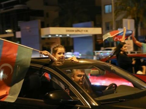 Bütün Türkiyə eyni anda Azərbaycan bayrağına büründü – MÖHTƏŞƏM GÖRÜNTÜLƏR