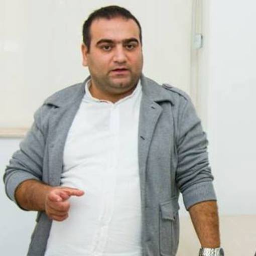 İş tapmışam sənə –   sabahdan gəl başla məni sevməyə