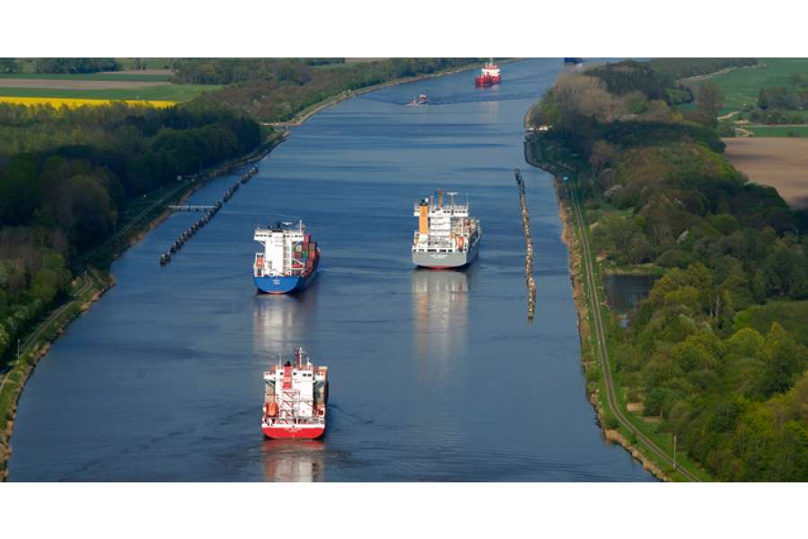 Kiel Kanalından keçid haqları dayandırılıb