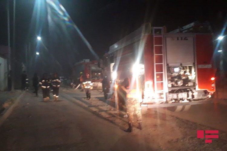 Hökməli qəsəbəsində həyət evində yanğın olub