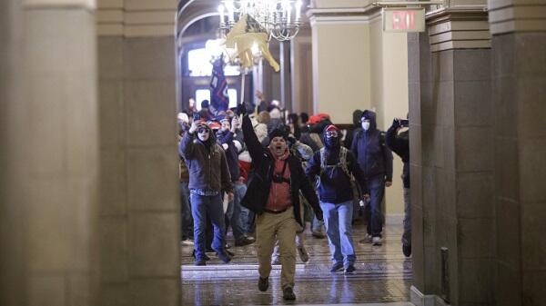 ABŞ-dakı etirazlar zamanı 4 nəfər öldü