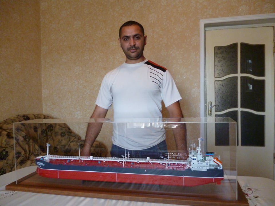Mübariz Mədətova hədiyyə etdiyim maketlərə görə… – Gənc dənizçi