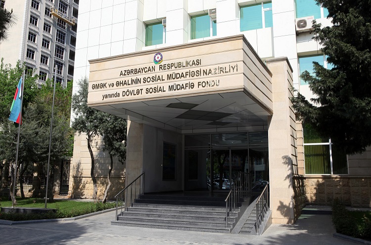 Saxta yolla pensiya alan deputatlar: Həbslər başladı – Video