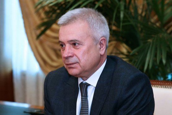 “Neftdən imtina etmək vaxtı hələ çatmayıb”