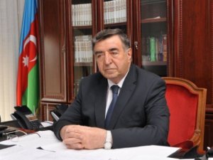 İlham Əliyev Əhməd Əhmədzadəni vəzifəsindən azad etdi