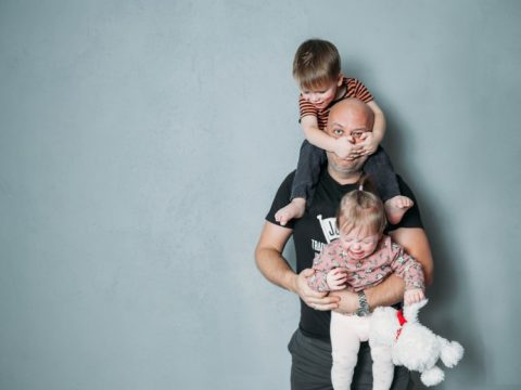 Uşaqlar böyüklərdən öyrənərlər