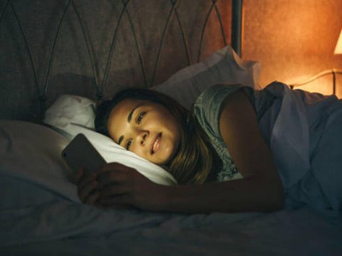 Smartfonlar yuxuya təsir edə bilər