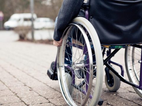 Əlilliyə səbəb olan bir çox xəstəlik pulsuz müalicə ediləcək – RƏSMİ