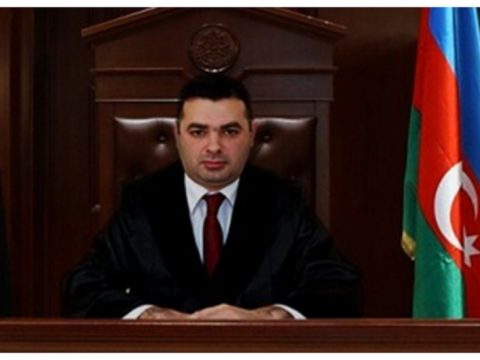 Arvadını öldürən hakim istintaqa cəlb edildi