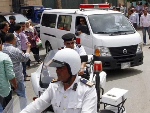 Hindistanda dəhşətli epidemiya: İnsanların gözləri çıxarılır