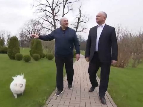 Lukaşenko “sevimli sarayını” göstərdi – VİDEO