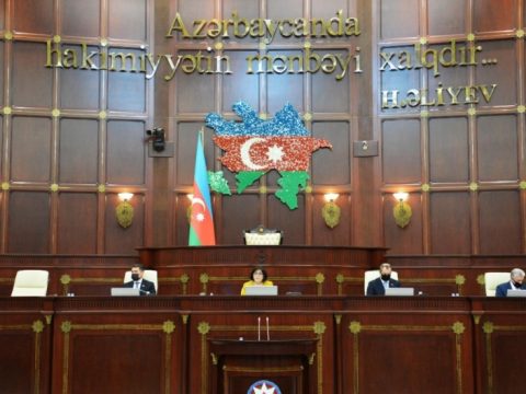 Parlamentin növbədənkənar sessiyası keçiriləcək – Deputatlar müraciət imzaladılar