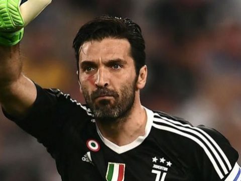 Buffon “Yuventus”dan gedir