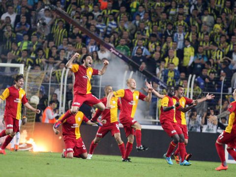 İstanbul derbisi: “Qalatasaray” lideri məğlub etdi