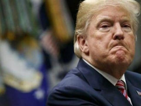 Polislər Trampı məhkəməyə verdi