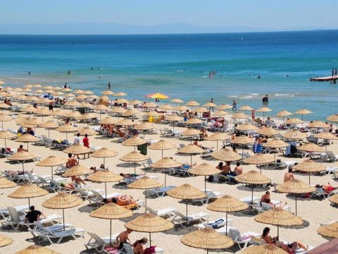 Çimərliklər də açılır