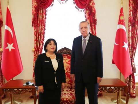 Spiker Ərdoğanın Milli Məclisə gəlməsindən danışdı