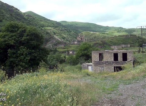 Laçın rayonunun işğaldan azad olunmuş Qalaça kəndi – VİDEO