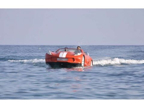 Türkiyədə istehsal edilən avtomobil görünüşlü dəniz maşını böyük marağa səbəb olub – FOTO