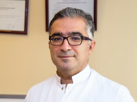 Tanınmış telejurnalist həkimi məhkəməyə verdi