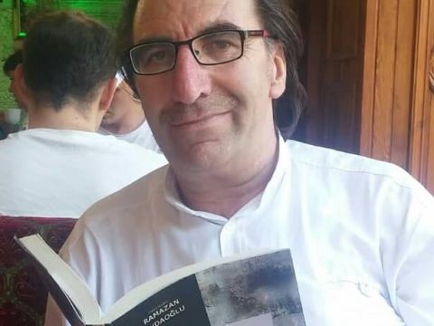 Bir kadın deniz kokmalı bence… – Ramazan Seydaoğlu (Türkiyə)