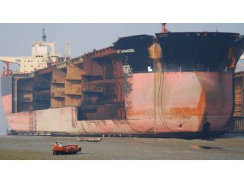 Gəmi sahibləri köhnə gəmilərlə “vidalaşmağa” tələsmirlər