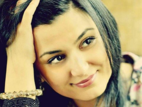 Şərqi söyləyən qadının hekayəsi