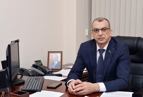 İltizam adlı deputatın intizamı pozduğu bildirilir, onun mandatı ləğv oluna bilər: 18 min maaş alır… – Video