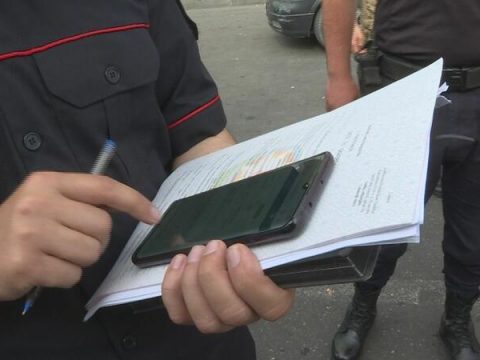 Polis ictimai nəqliyyatda kütləvi yoxlamalara başladı