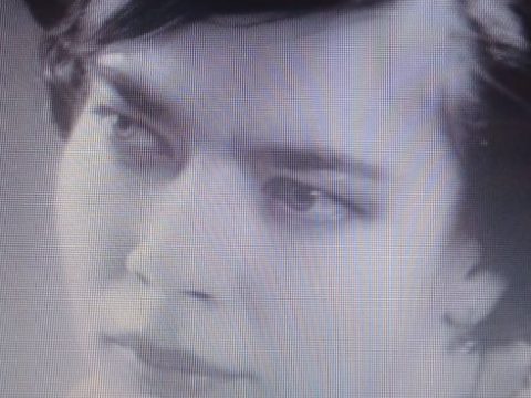 Sübh çəkir çarmıxa gecə-gündüzü, Ayrıldıq dənizdə gəmilər sayaq