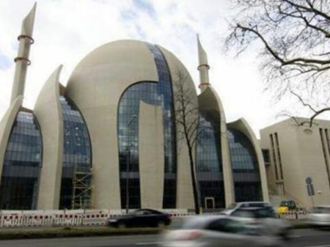 Almaniyadan AZAN QƏRARI