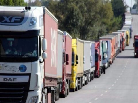 Qarabağa qanunsuz yük aparan iranlı sürücülər ölkələrinə qaytarıldı