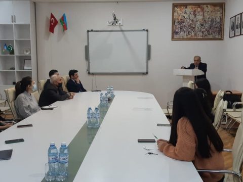 Ədəbiyyat İnstitutunda Həmidulla Baltobayevin mühazirəsi dinlənilib