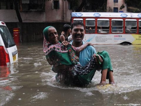 Leysan yağışlar Hindistanda həyatı iflic etdi – VİDEO