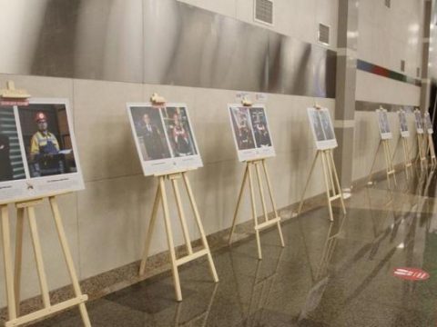 Bakı metrosunda “Sizinlə qürür duyuruq“ layihəsi – FOTO