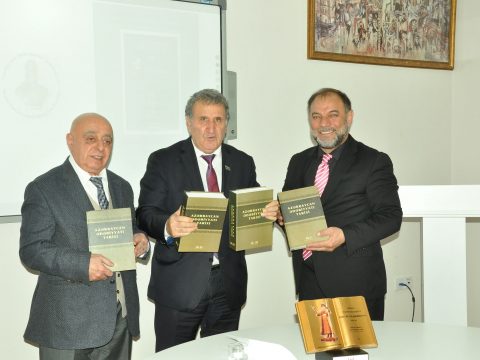 Ədəbiyyat İnstitutunda “Türk Ədəbiyyatı Vəqfi və Azərbaycan” mövzusunda elmi sessiya keçirilib