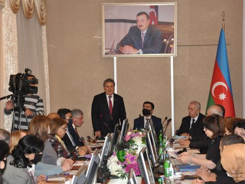 “Yaşayan Nizami Gəncəvi” konfransı keçirildi