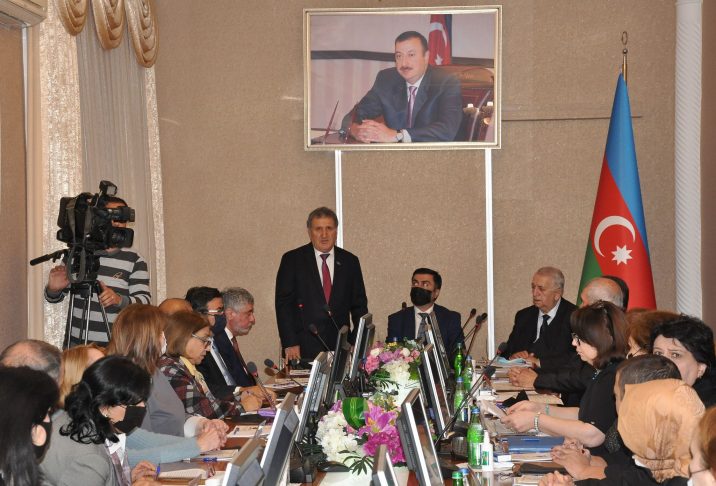 “Yaşayan Nizami Gəncəvi” konfransı keçirildi