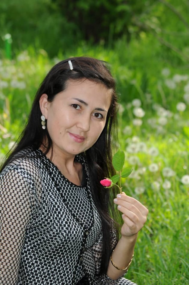 Özbəkistanda Nərgiz Əsəd adında tanınmış bir şairə yaşayır… – Elnur Baxış yazır